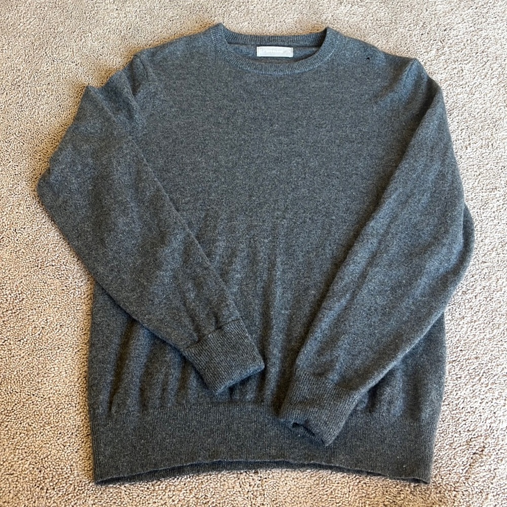 Everlane Mens Cashmere Sweater (Small hole left shoulder near collar see photos)